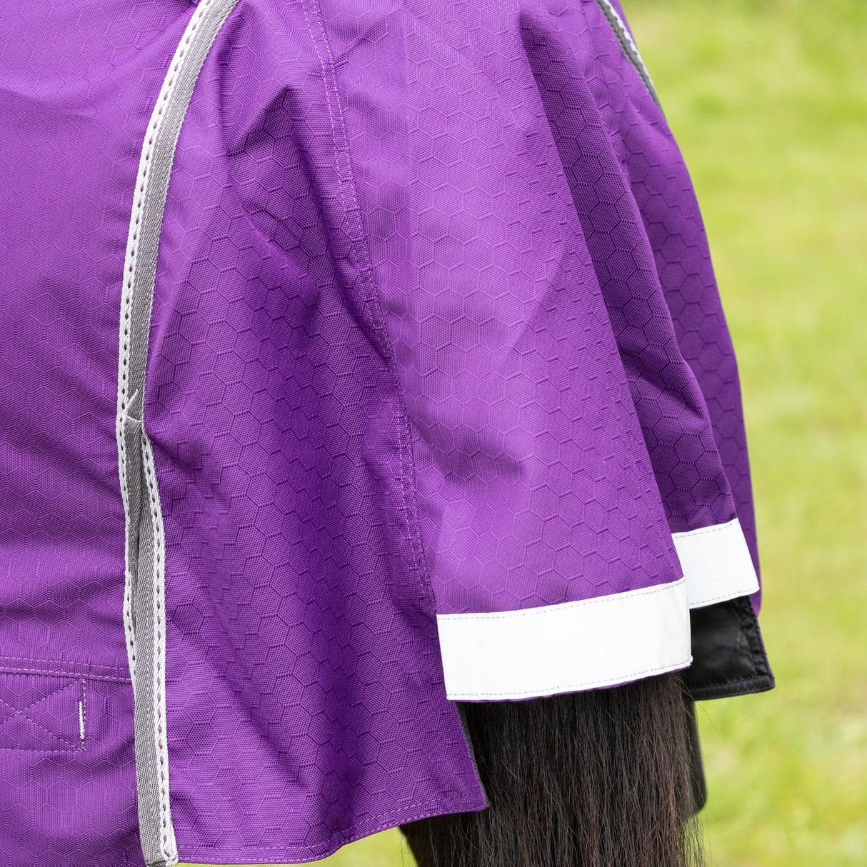 DefenceX Shield 0g Turnout Rug with Detachable Neck