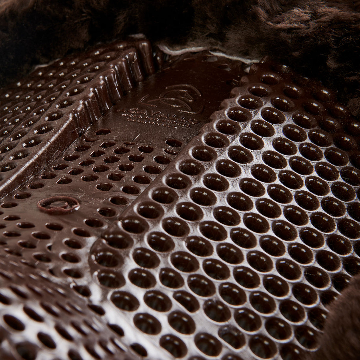 Acavallo Gel Ns-S Classic-S Cut-Out Rear Riser #colour_brown-brown