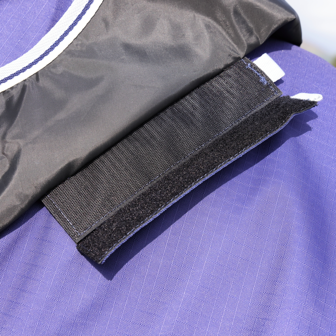 Shires Highlander Original Lite Turnout Rug & Neck #colour_navy