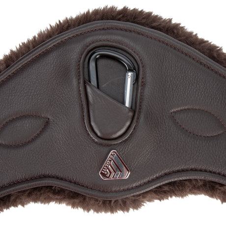 Shires Velociti LUSSO Anatomical SupaFleece Girth #colour_havana