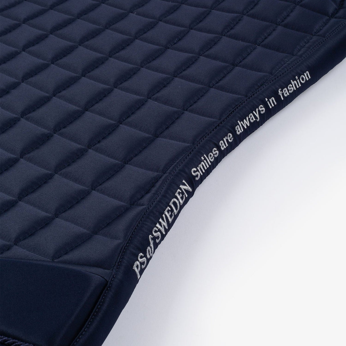 PS of Sweden Classic Quilt Dressage Saddle Pad #colour_navy